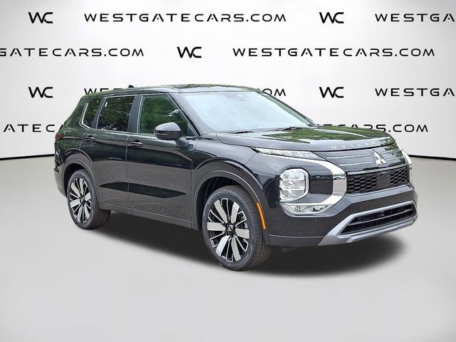 New 2025 Mitsubishi Outlander SE image 2