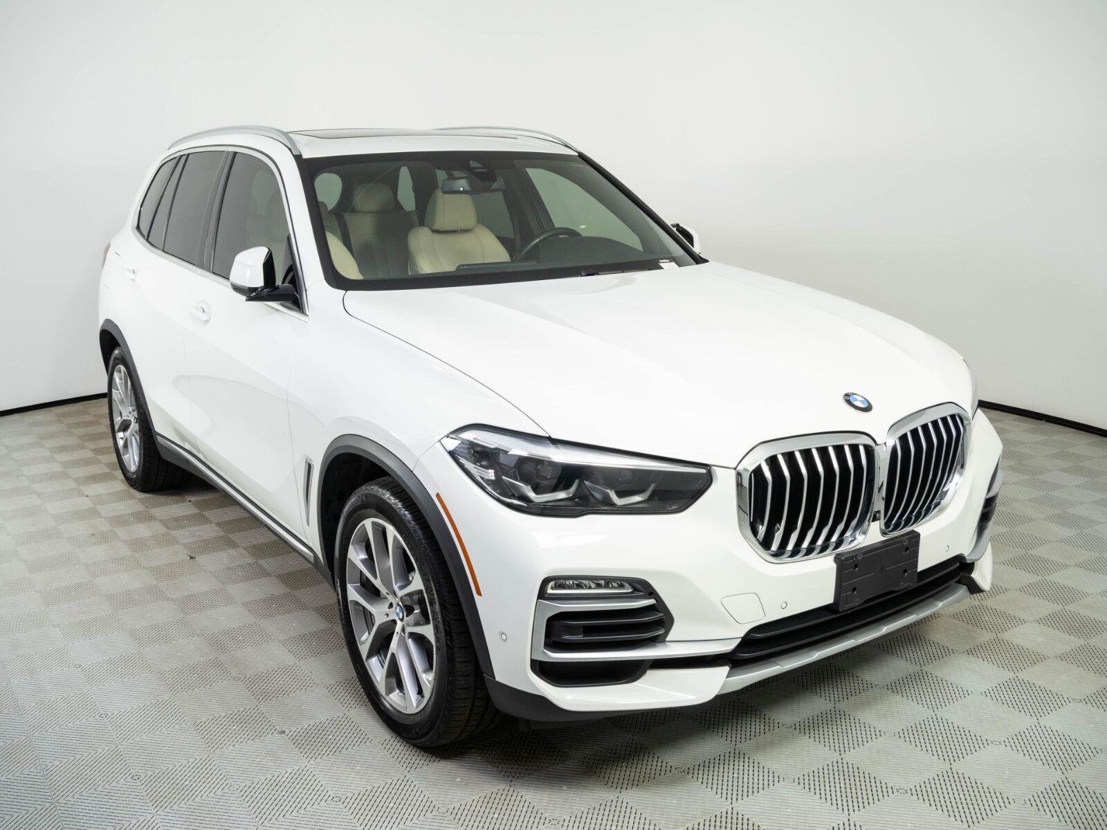 Used 2021 BMW X5 xDrive40i w/ Premium Package AWD/4WD image 27