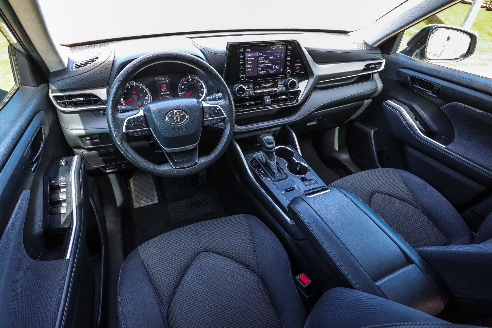Used 2022 Toyota Highlander L FWD image 22