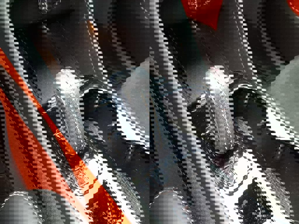 Used 2020 Volvo XC40 T4 R-Design w/ Protection Package Premier image 26