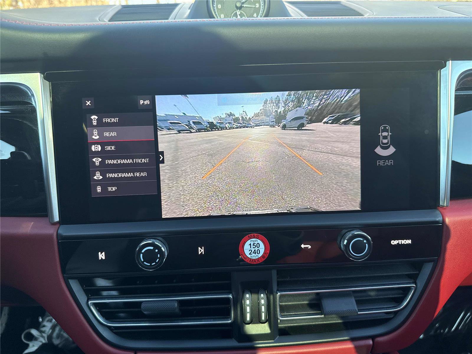 Used 2024 Porsche Macan w/ Premium Plus Package image 20