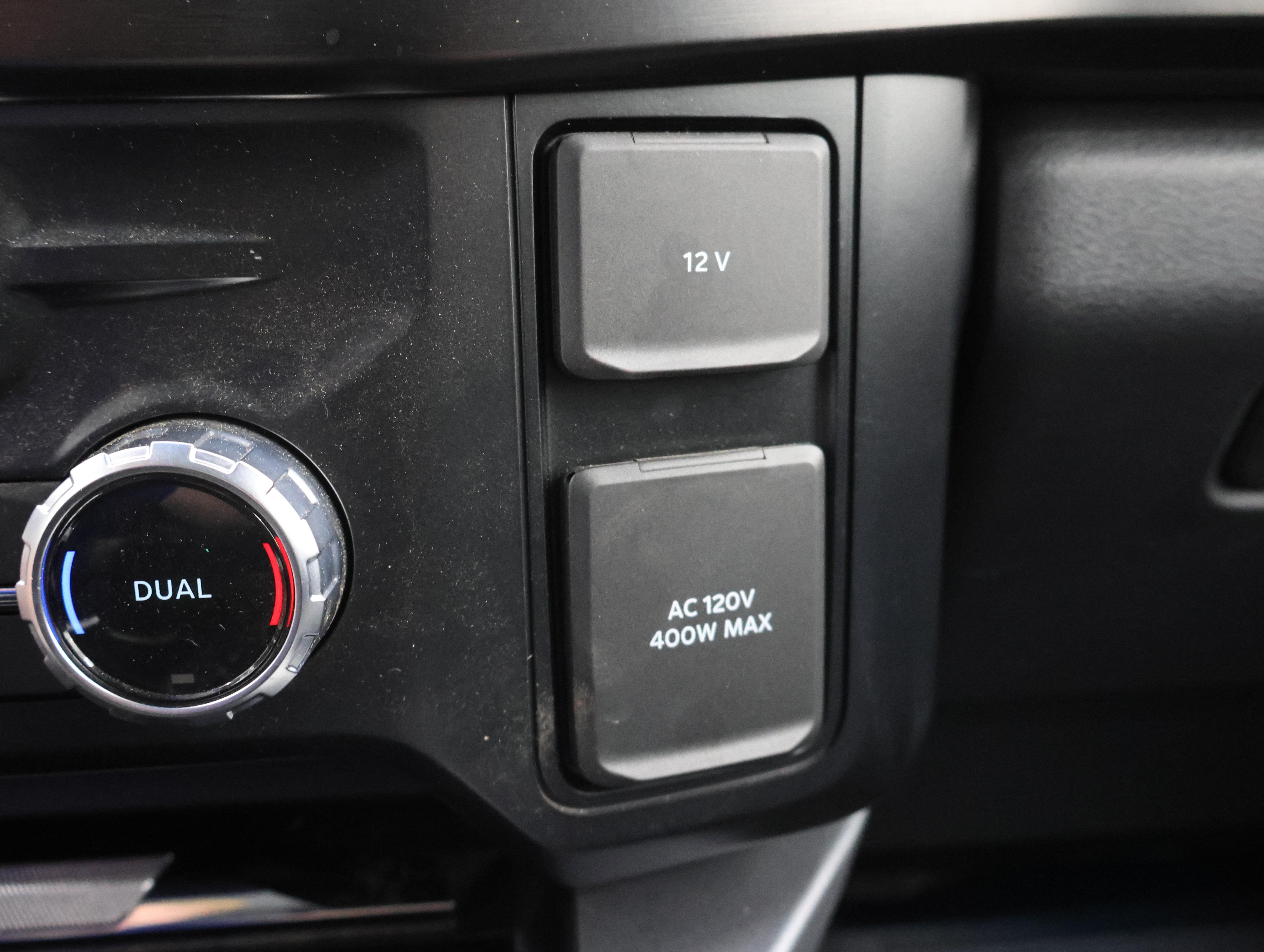 Used 2023 Ford F350 Lariat w/ Lariat Ultimate Package AWD/4WD image 50
