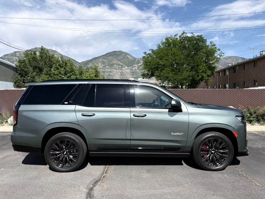 Used 2024 Cadillac Escalade V w/ LPO, ONYX Package AWD/4WD image 2