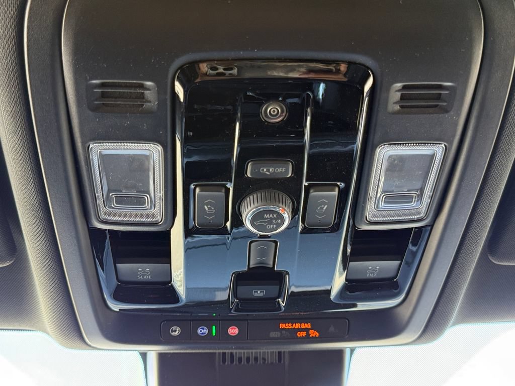 New 2026 Chevrolet Suburban RST w/ RST Capability Package AWD/4WD image 19