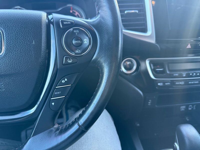 Used 2017 Honda Ridgeline Black Edition image 18