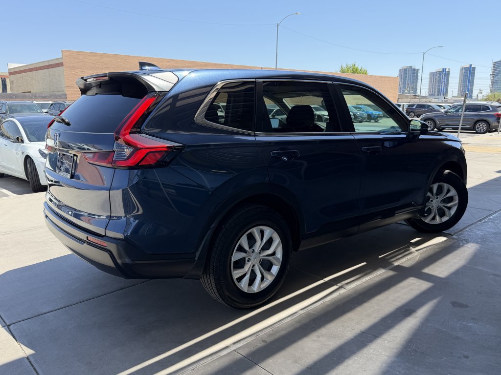 Used 2025 Honda CR-V LX image 4