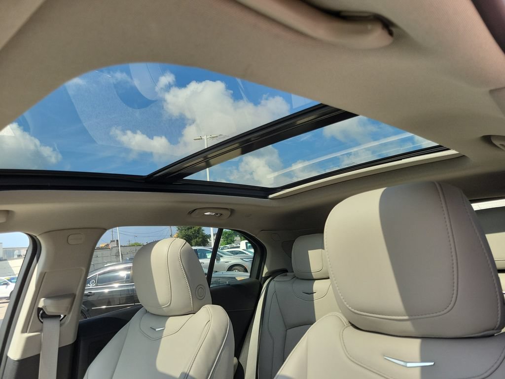 Certified 2023 Cadillac XT4 Premium Luxury w/ Technology Package AWD/4WD image 35
