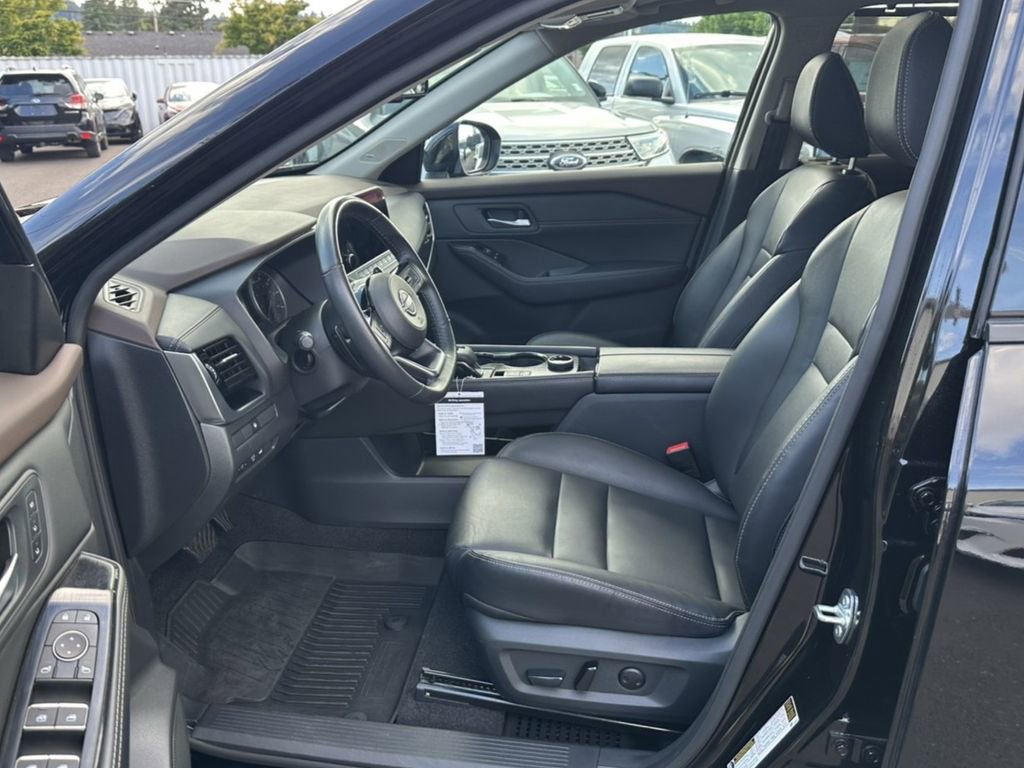 Certified 2023 Nissan Rogue SL w/ SL Premium Package image 16