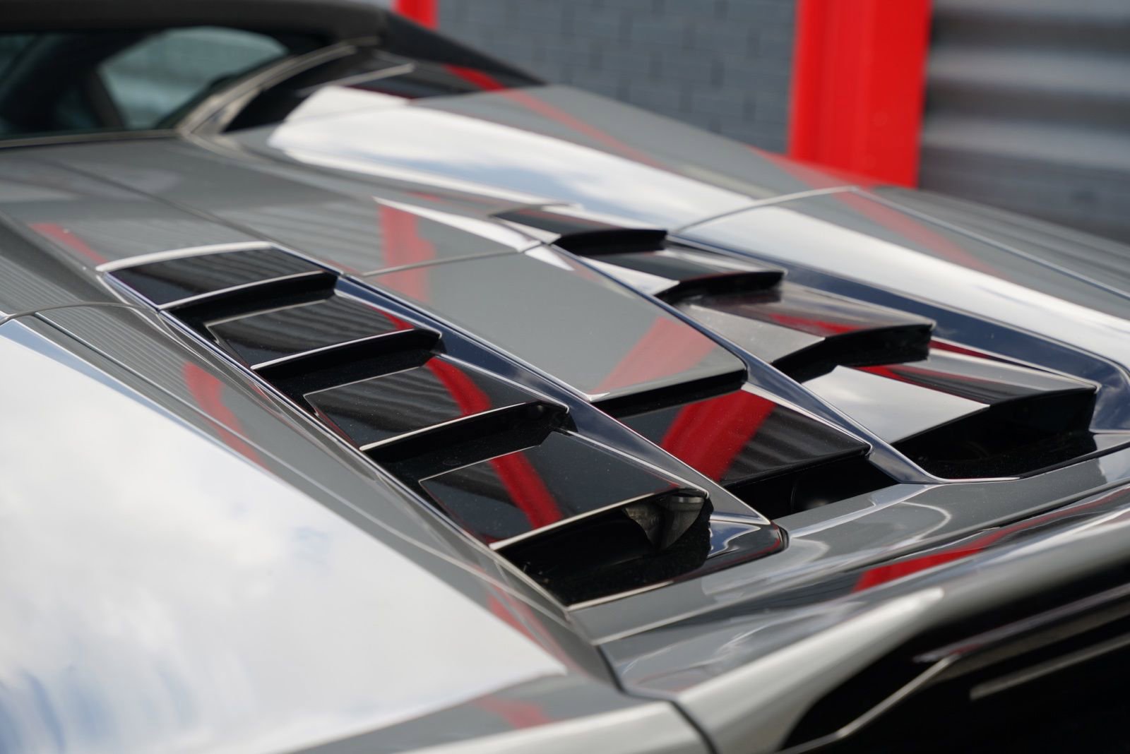 Used 2021 Lamborghini Huracan EVO image 11