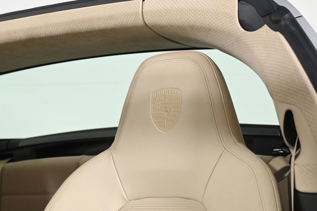 Certified 2021 Porsche 911 Targa 4S image 24