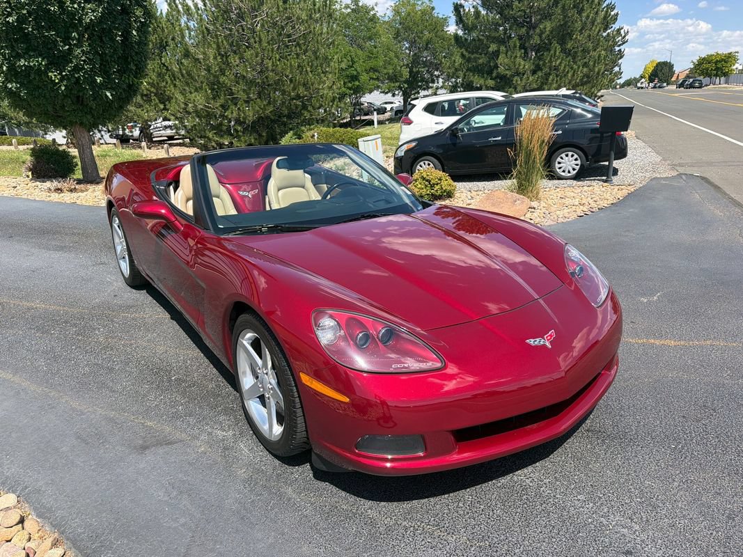 Used 2006 Chevrolet Corvette Convertible w/ Preferred Equipment Group RWD image 31
