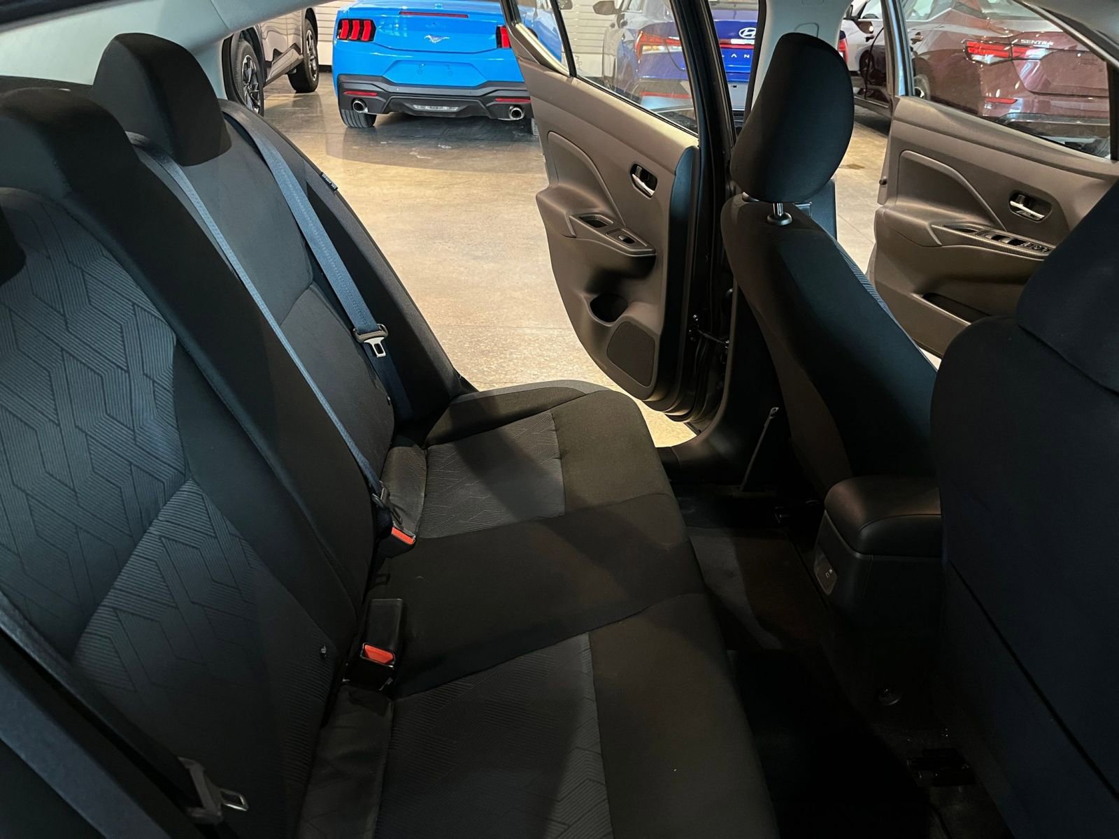 Used 2025 Nissan Versa SV image 36