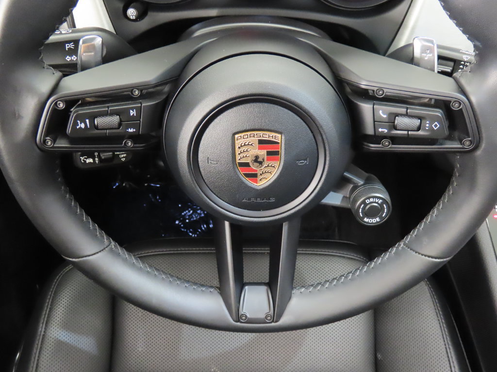 Certified 2026 Porsche Macan AWD/4WD image 18