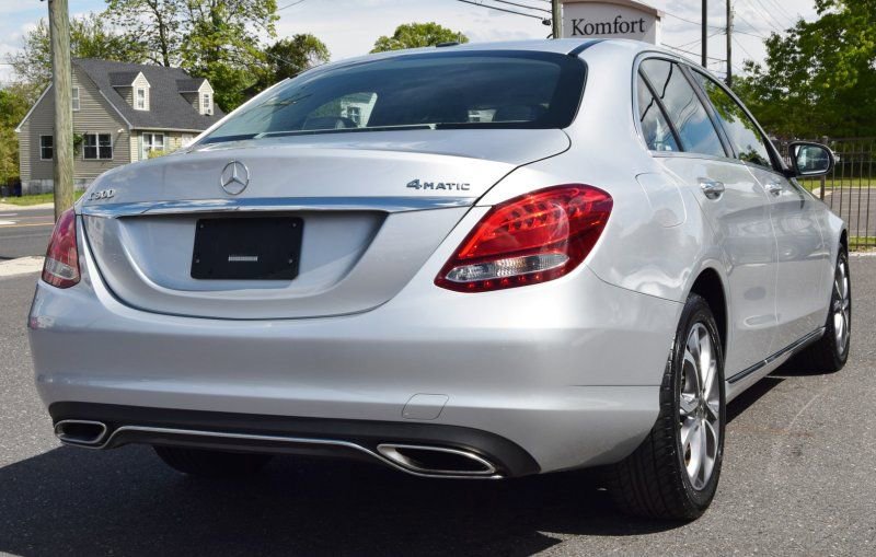 Used 2018 Mercedes-Benz C 300 4MATIC Sedan image 11