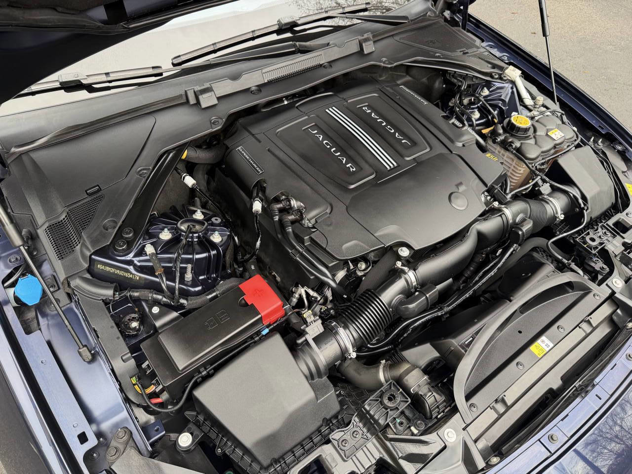 Used 2018 Jaguar XF S image 37