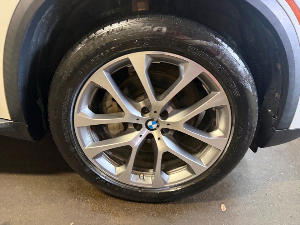 Used 2019 BMW X5 xDrive40i w/ Convenience Package image 29