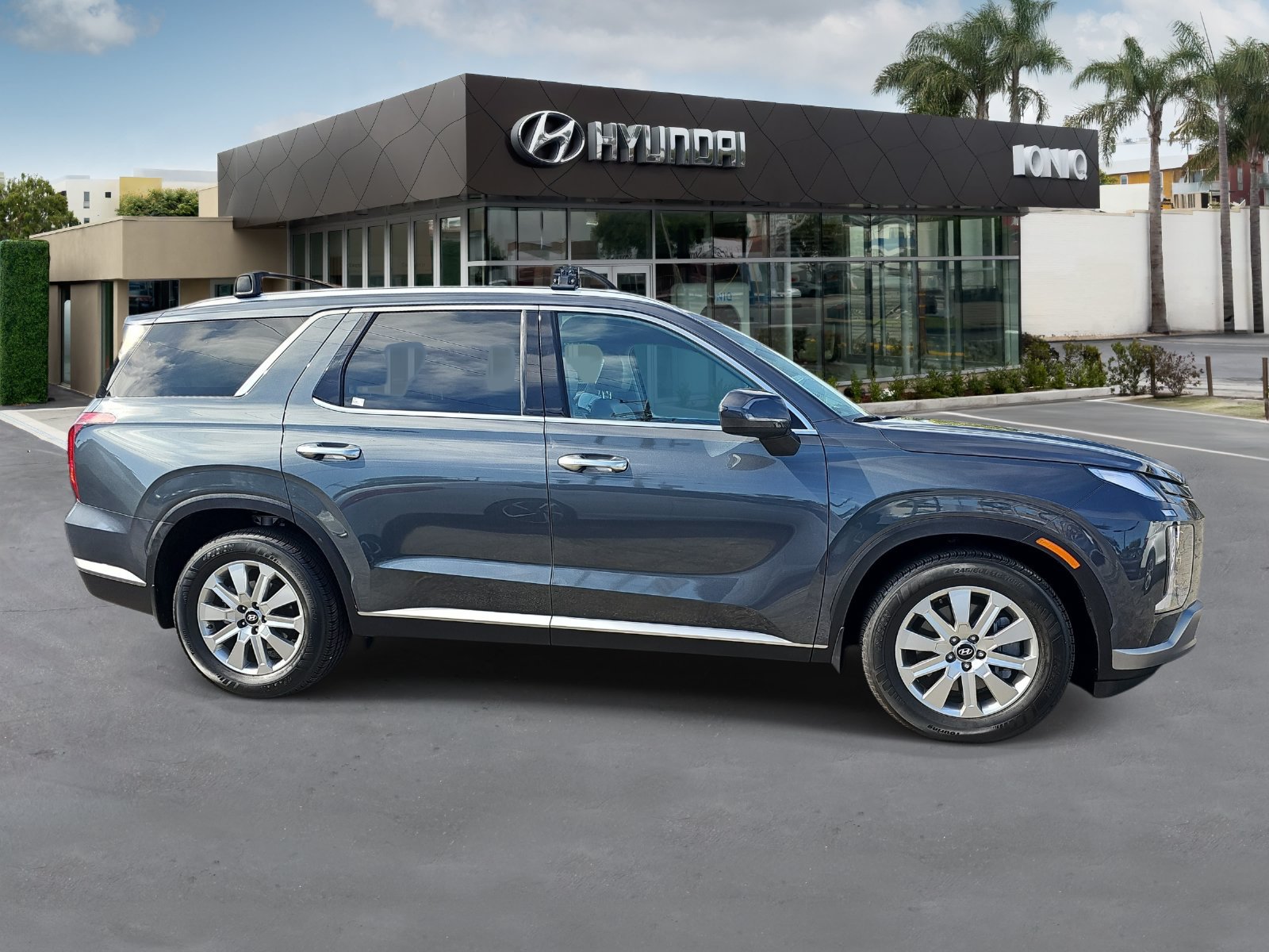 Certified 2023 Hyundai Palisade SEL AWD/4WD image 2