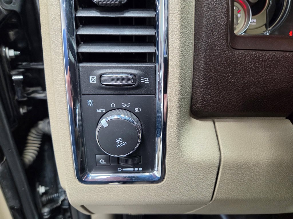Used 2016 RAM 1500 Laramie Longhorn w/ Convenience Group AWD/4WD image 26