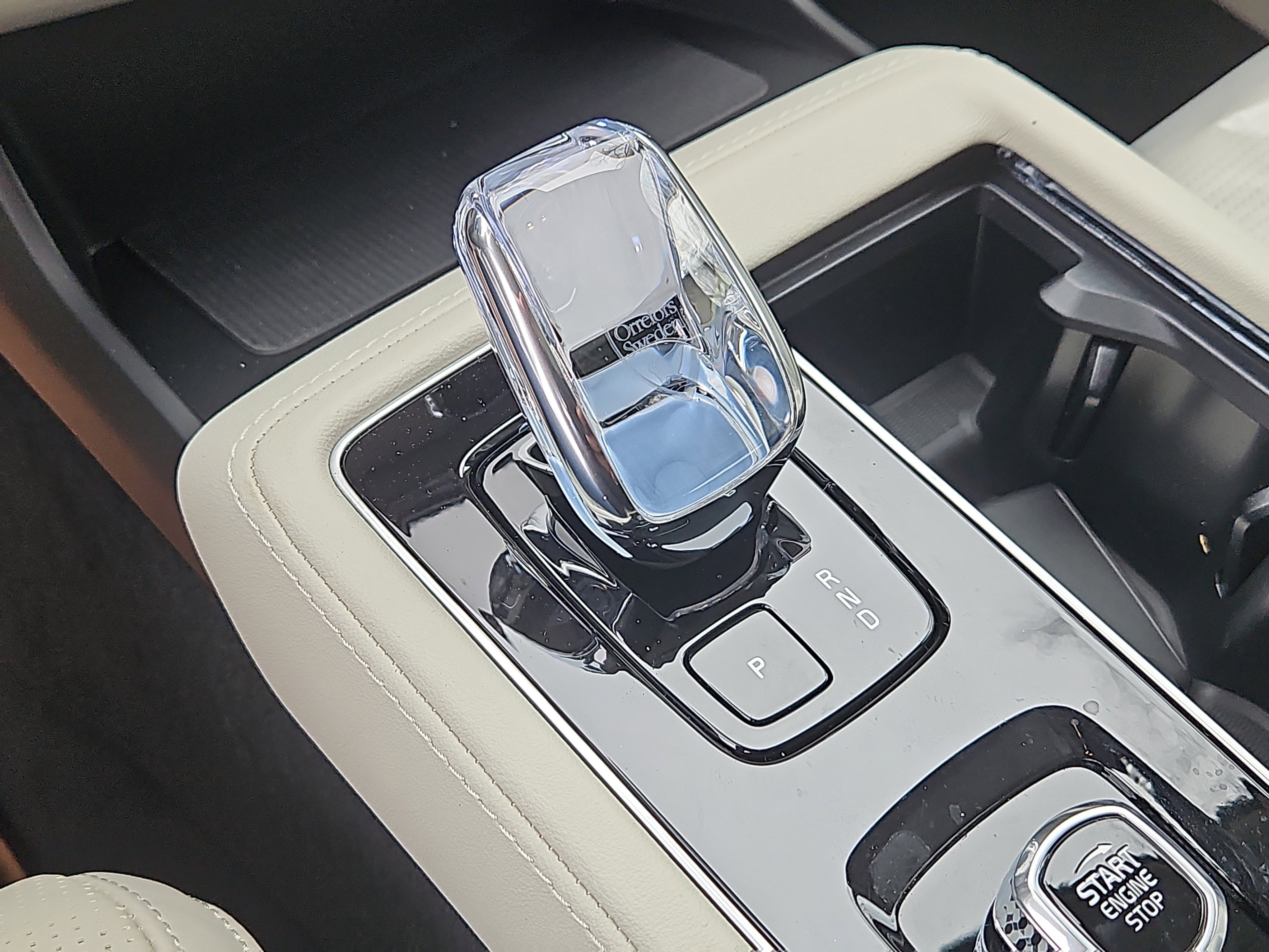 New 2026 Volvo XC90 B6 Ultra w/ Protection Package Premier image 18