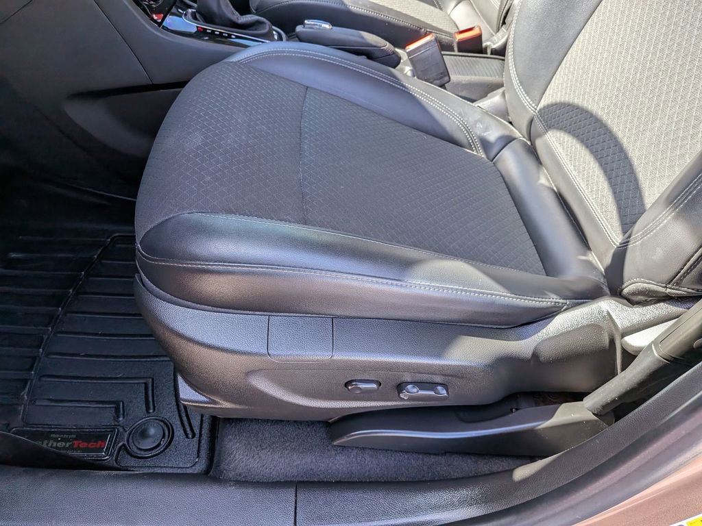 Used 2018 Buick Encore Preferred image 13