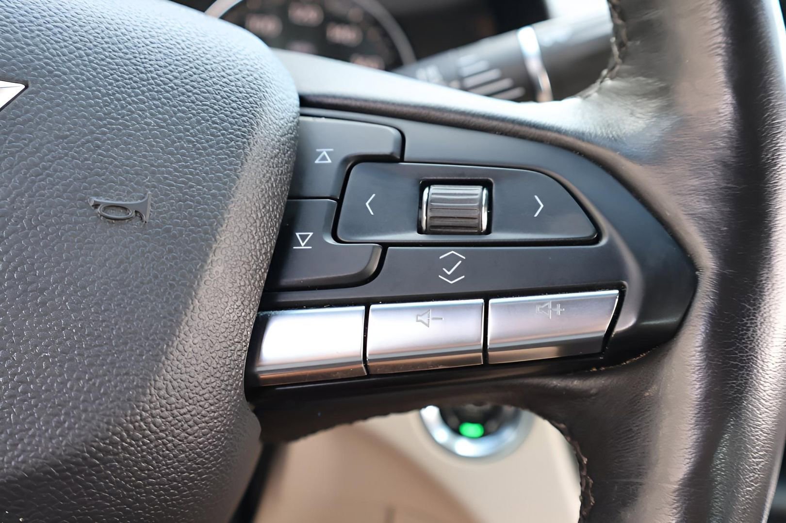 Used 2023 Cadillac CT4 Luxury w/ Cold Weather Package image 20