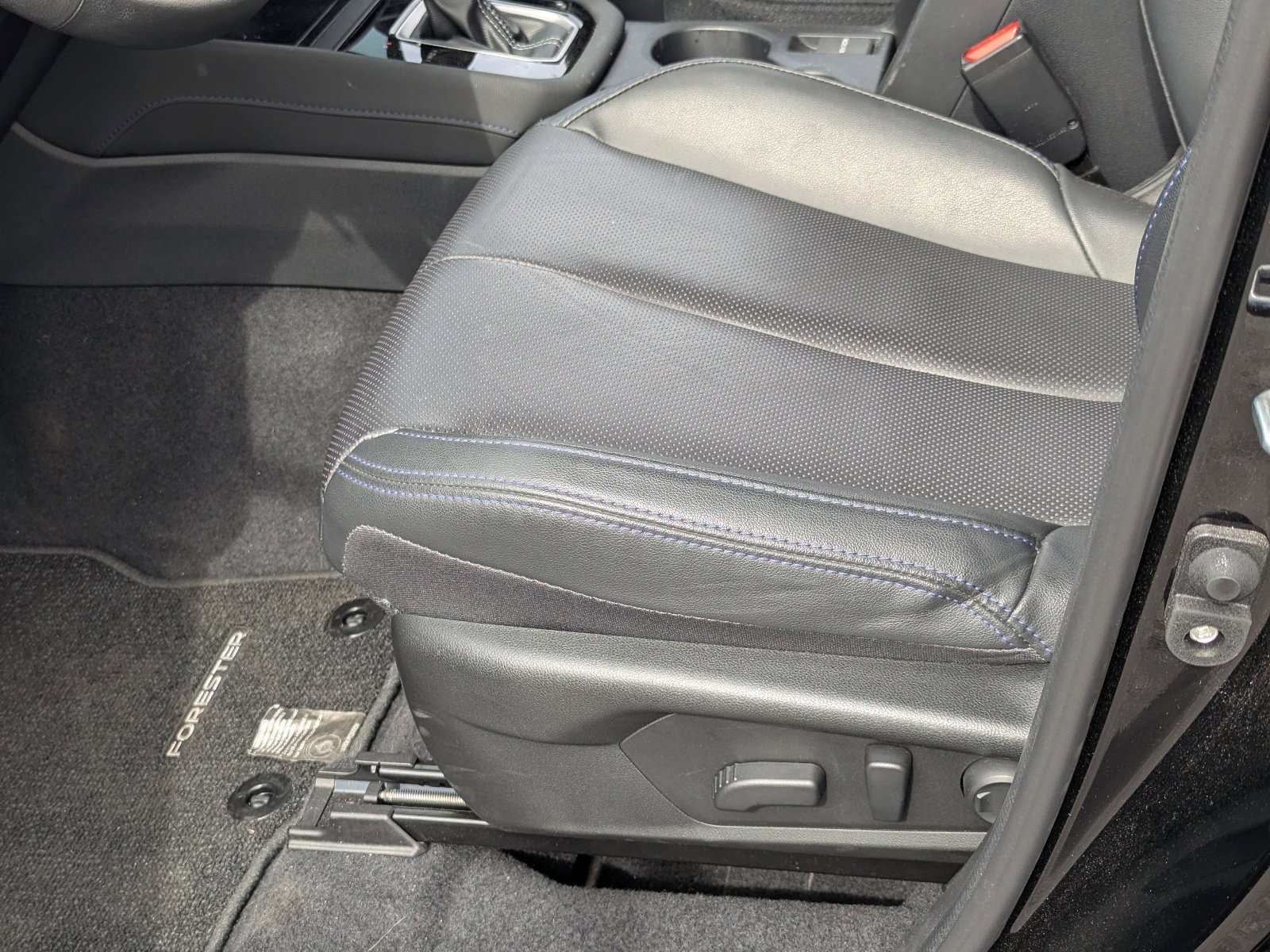 Certified 2025 Subaru Forester Limited image 18