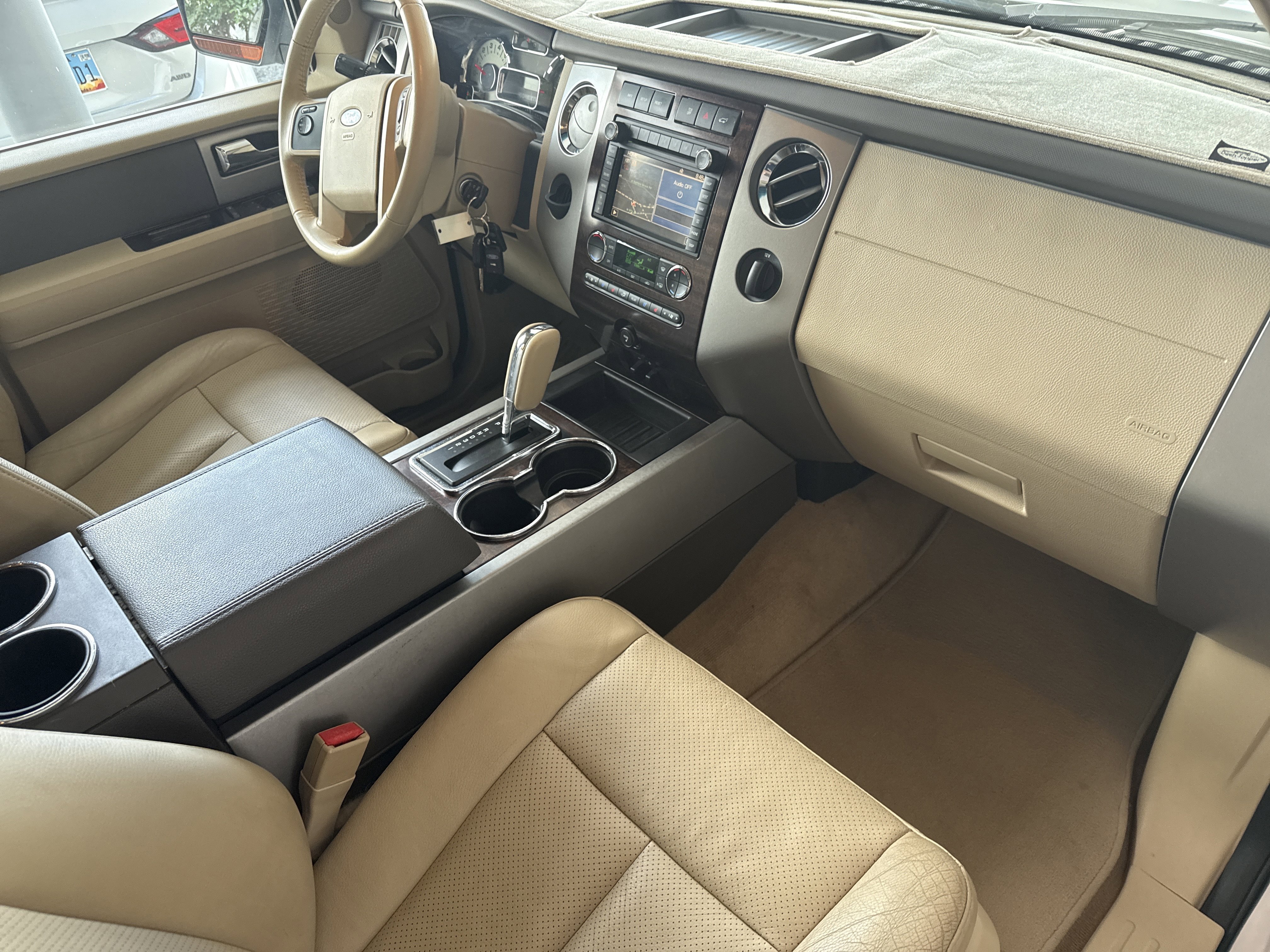 Used 2013 Ford Expedition EL XLT image 18