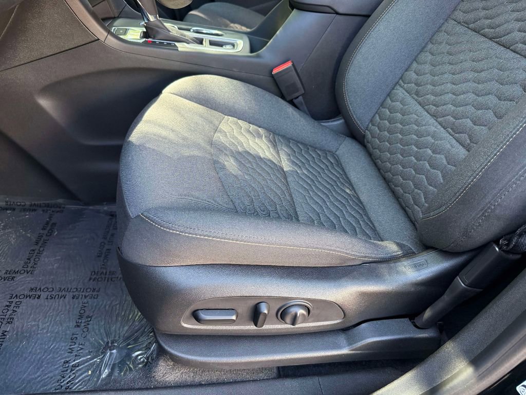 Used 2020 Chevrolet Equinox LT FWD image 3