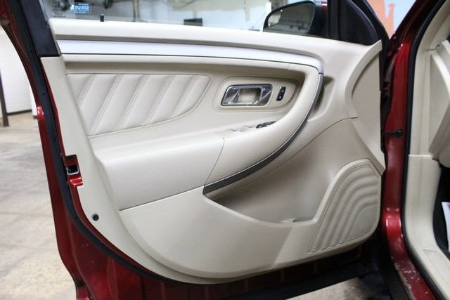 Used 2014 Ford Taurus SEL FWD image 16