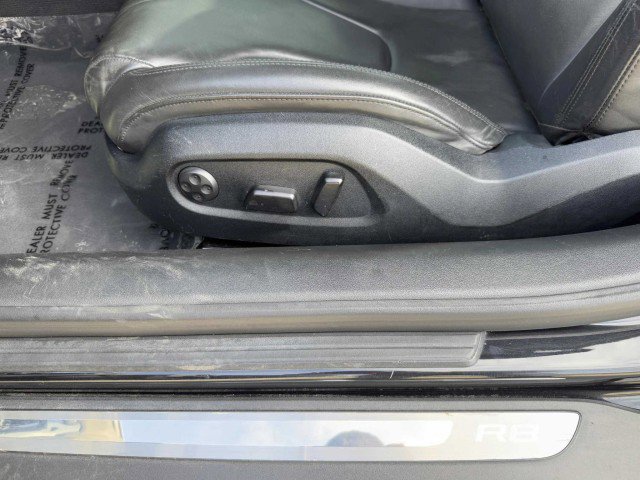 Used 2011 Audi R8 V8 image 19