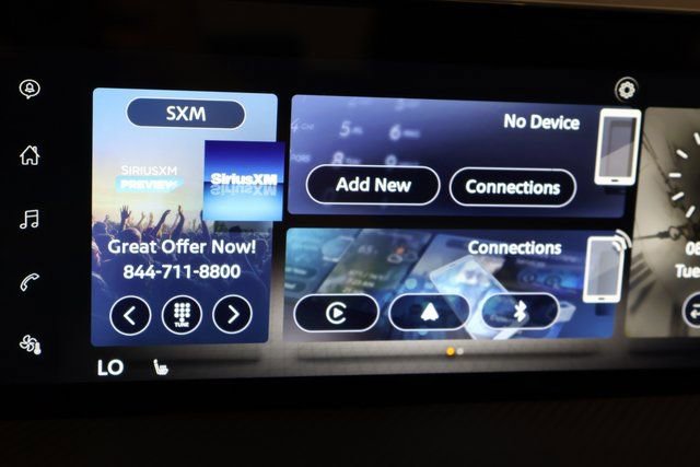 New 2025 Nissan Kicks SR w/ SR Premium Package image 18