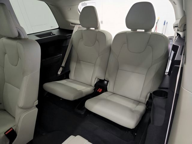 Used 2024 Volvo XC90 B6 Plus image 33