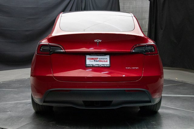 Used 2021 Tesla Model Y Long Range image 11