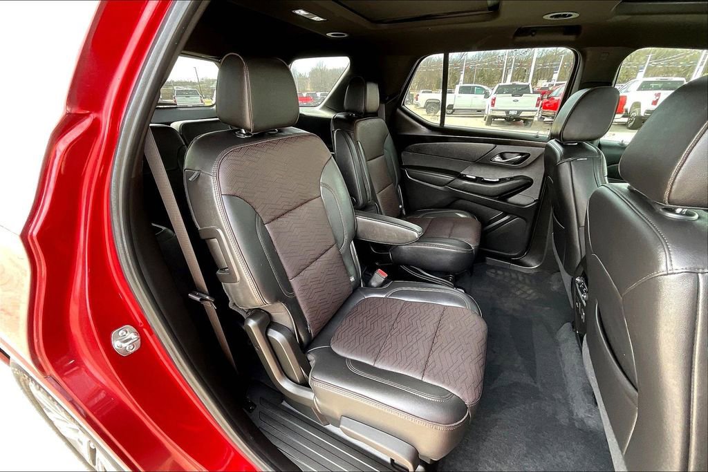 Used 2023 Chevrolet Traverse High Country image 29