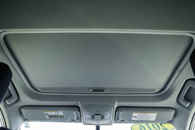 Used 2016 Toyota RAV4 XLE AWD/4WD image 19
