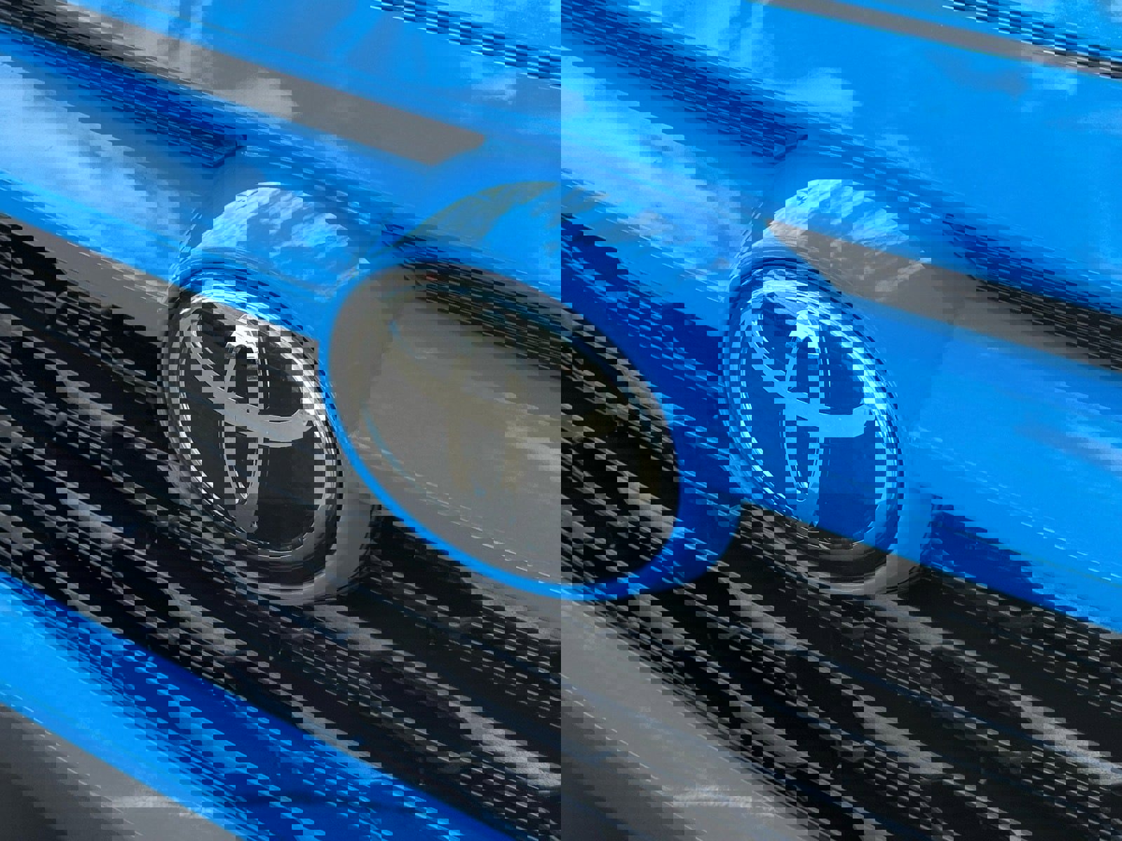 Used 2020 Toyota RAV4 XLE image 35