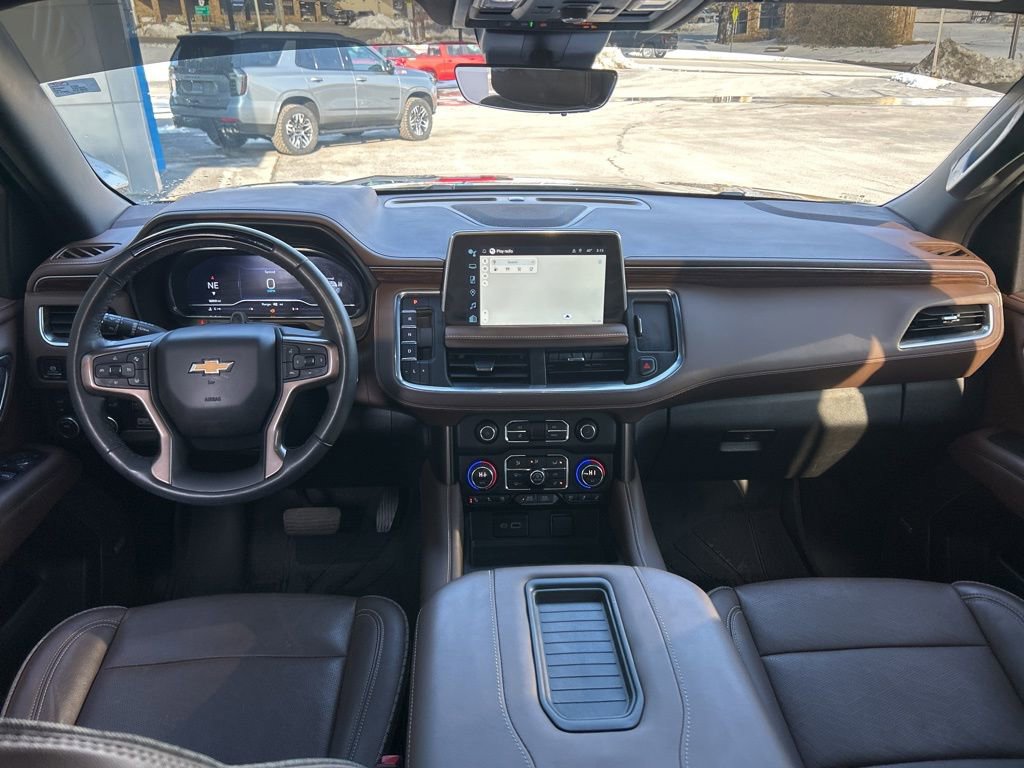 Used 2024 Chevrolet Suburban High Country w/ Advanced Technology Package image 16