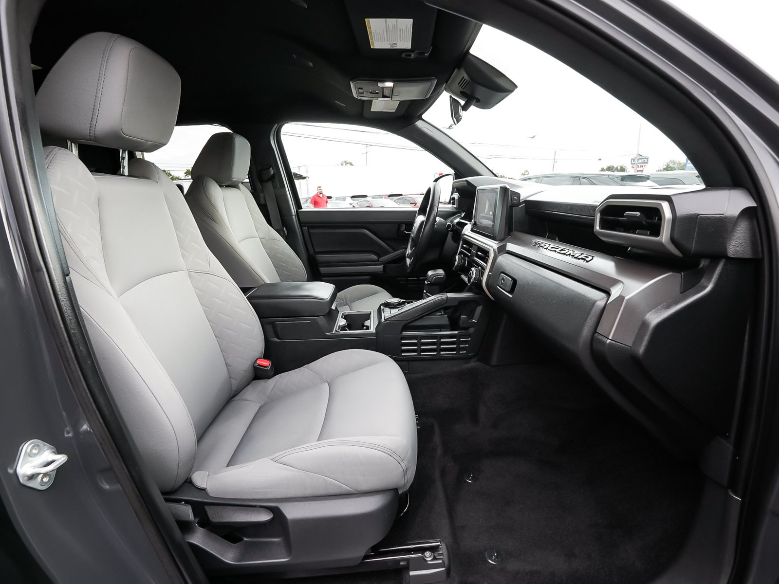 Used 2024 Toyota Tacoma SR5 AWD/4WD image 37