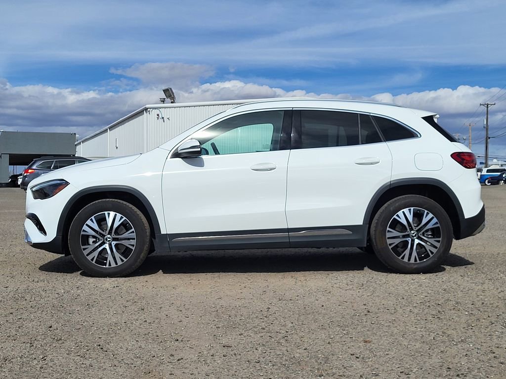 Used 2025 Mercedes-Benz GLA 250 4MATIC image 7