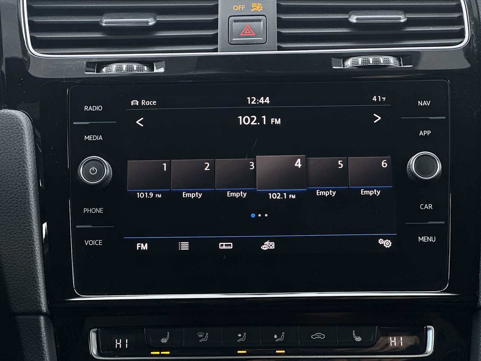 Used 2018 Volkswagen Golf R 4-Door image 12