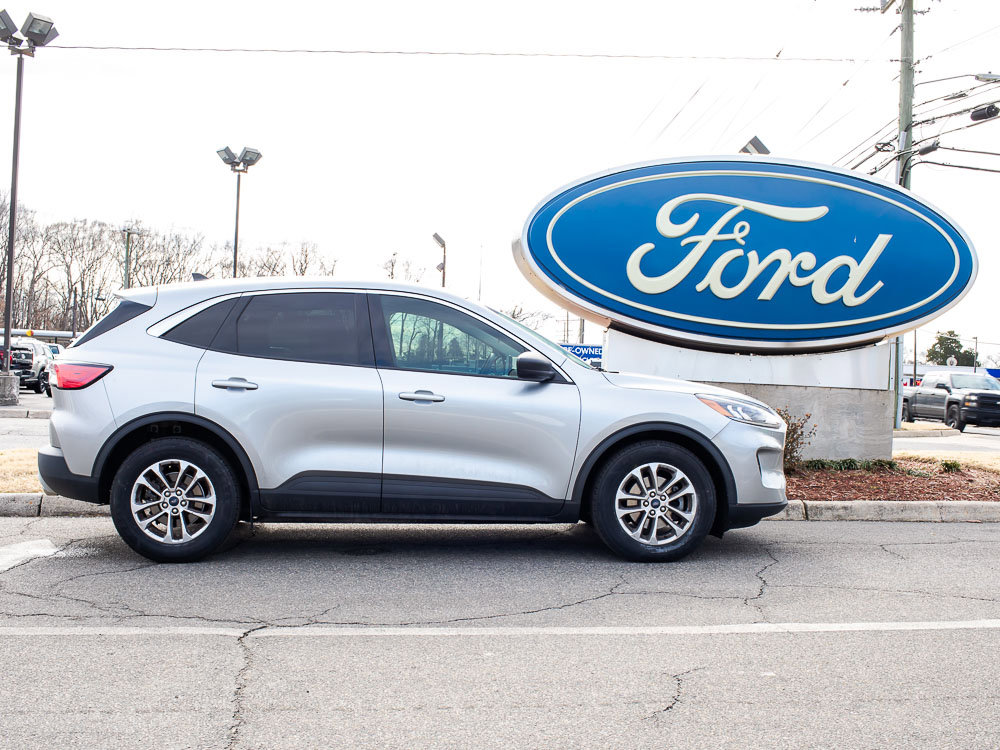 Used 2022 Ford Escape SE