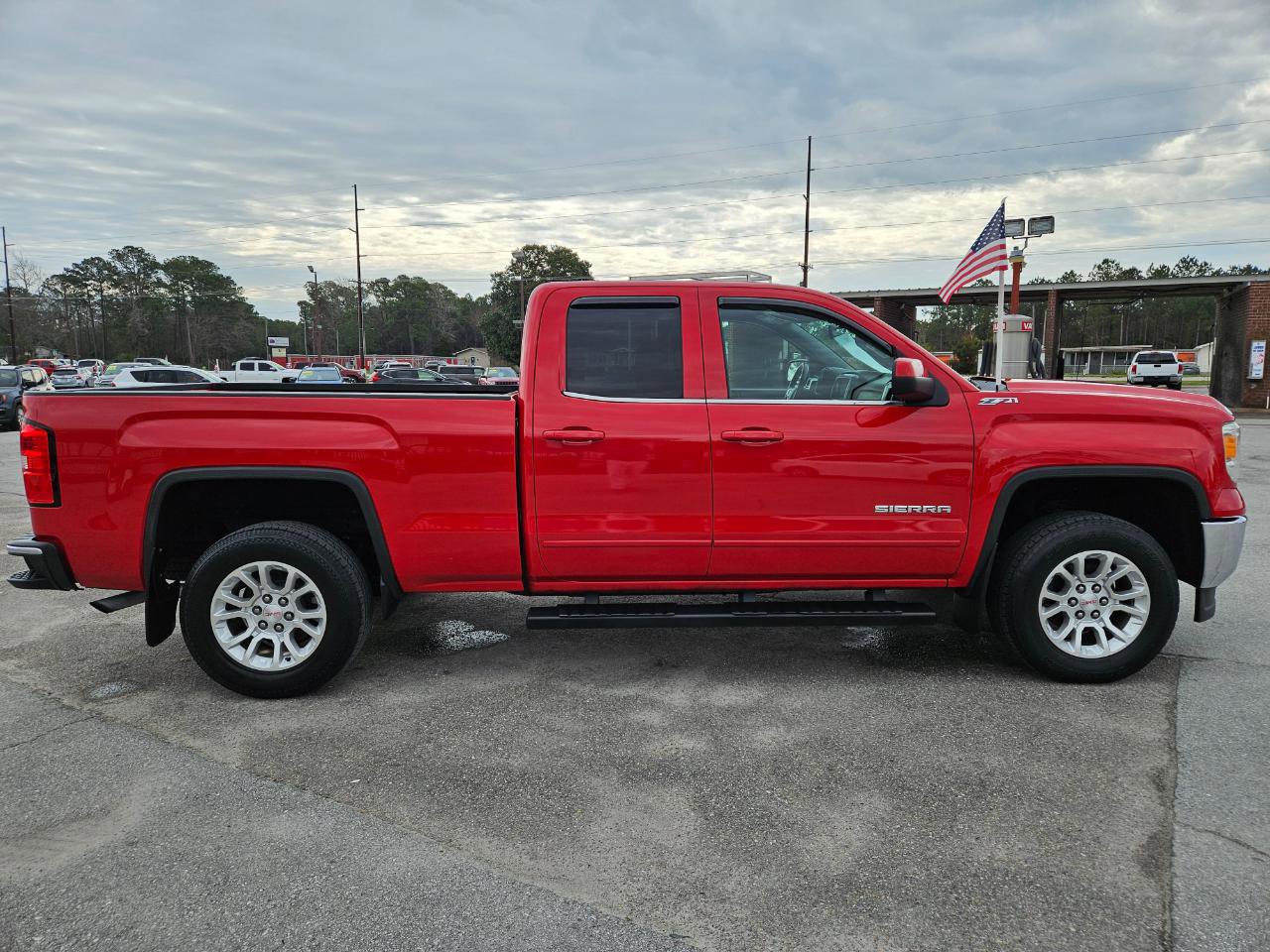 Used 2014 GMC Sierra 1500 SLE w/ Suspension Package, Off-Road image 7