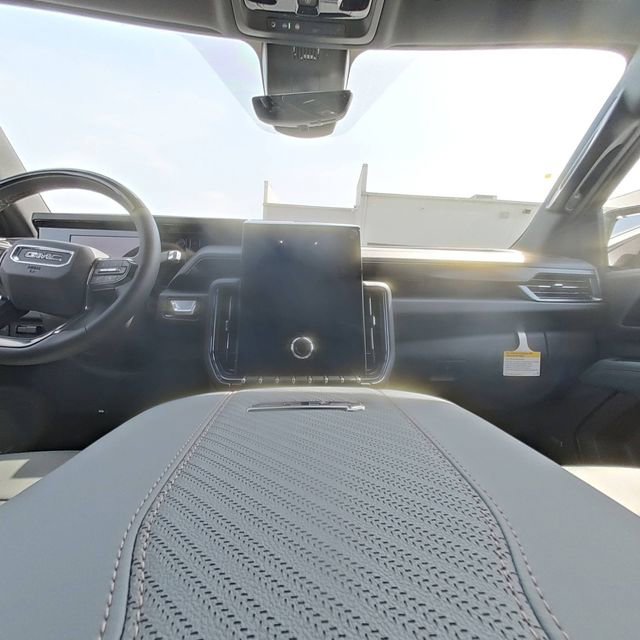 New 2026 GMC Yukon XL AT4 w/ AT4 Premium Plus Package image 28