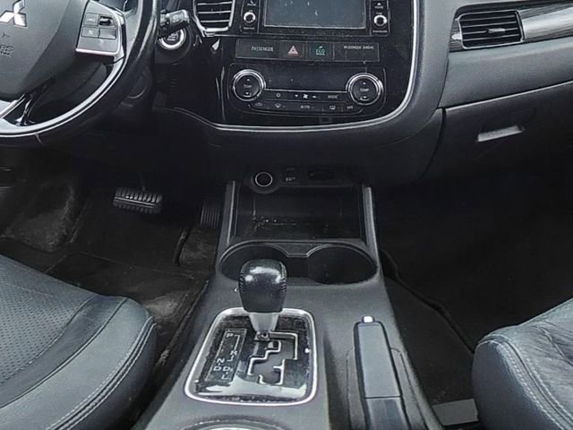 Used 2016 Mitsubishi Outlander AWD image 22