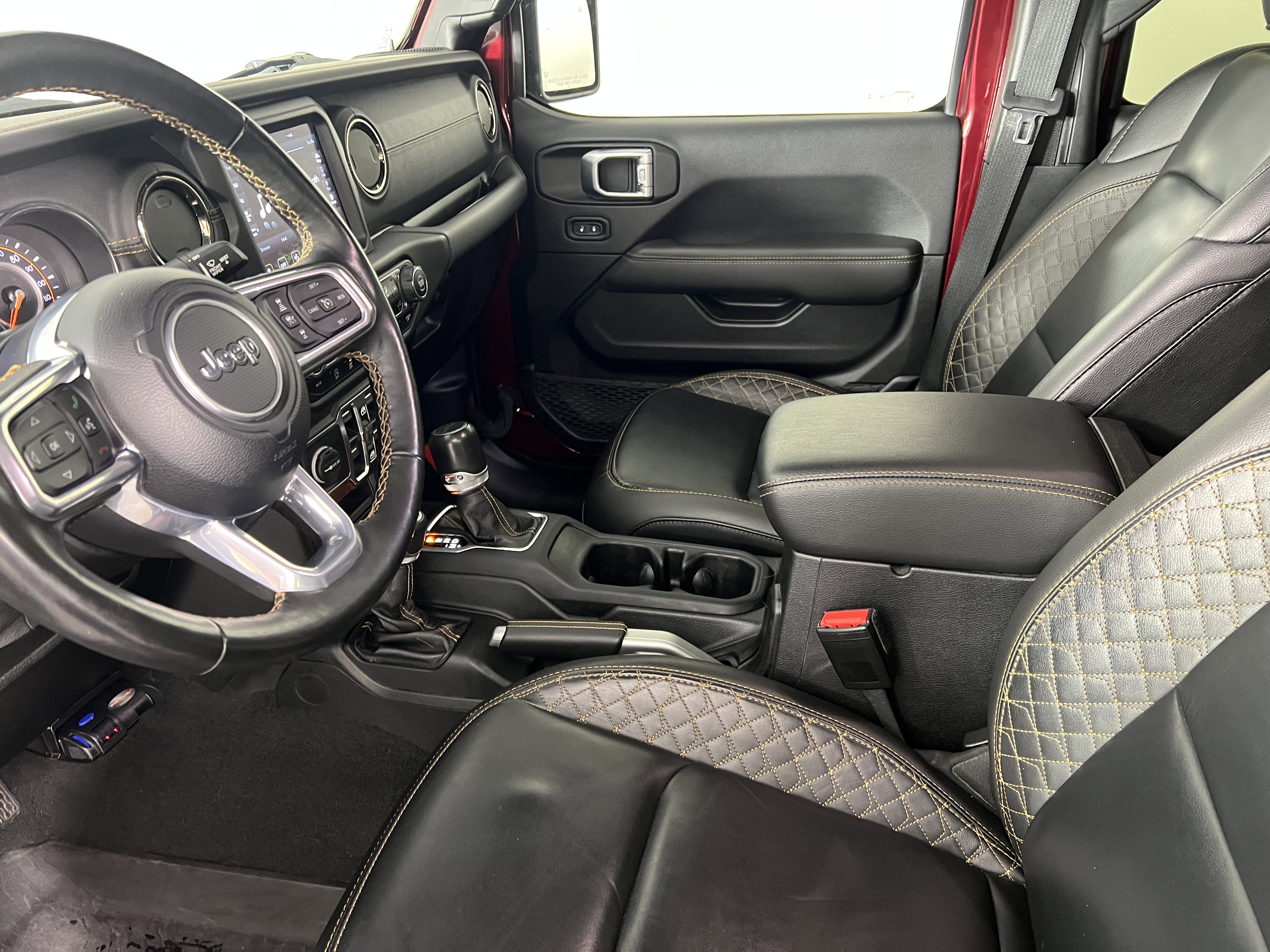 Used 2021 Jeep Gladiator Overland image 4