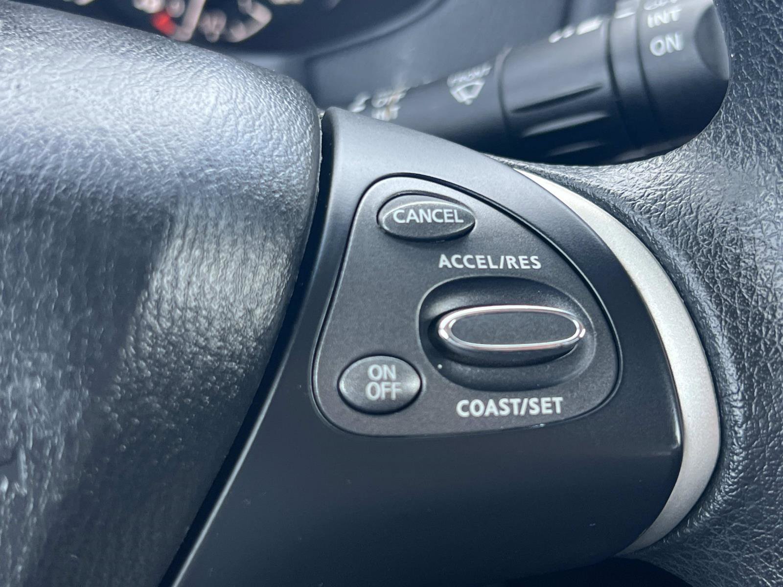 Used 2019 Nissan Pathfinder S image 10