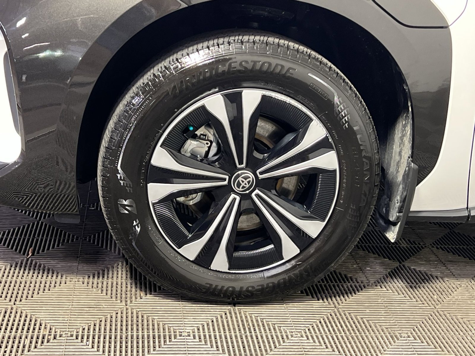 Used 2024 Toyota bZ4X XLE w/ Weather Package image 12