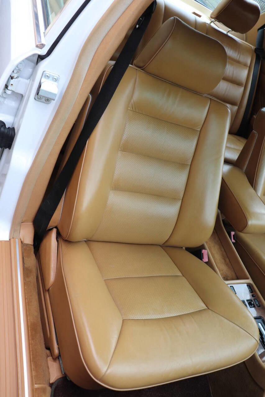 Used 1989 Mercedes-Benz 300 SE image 32