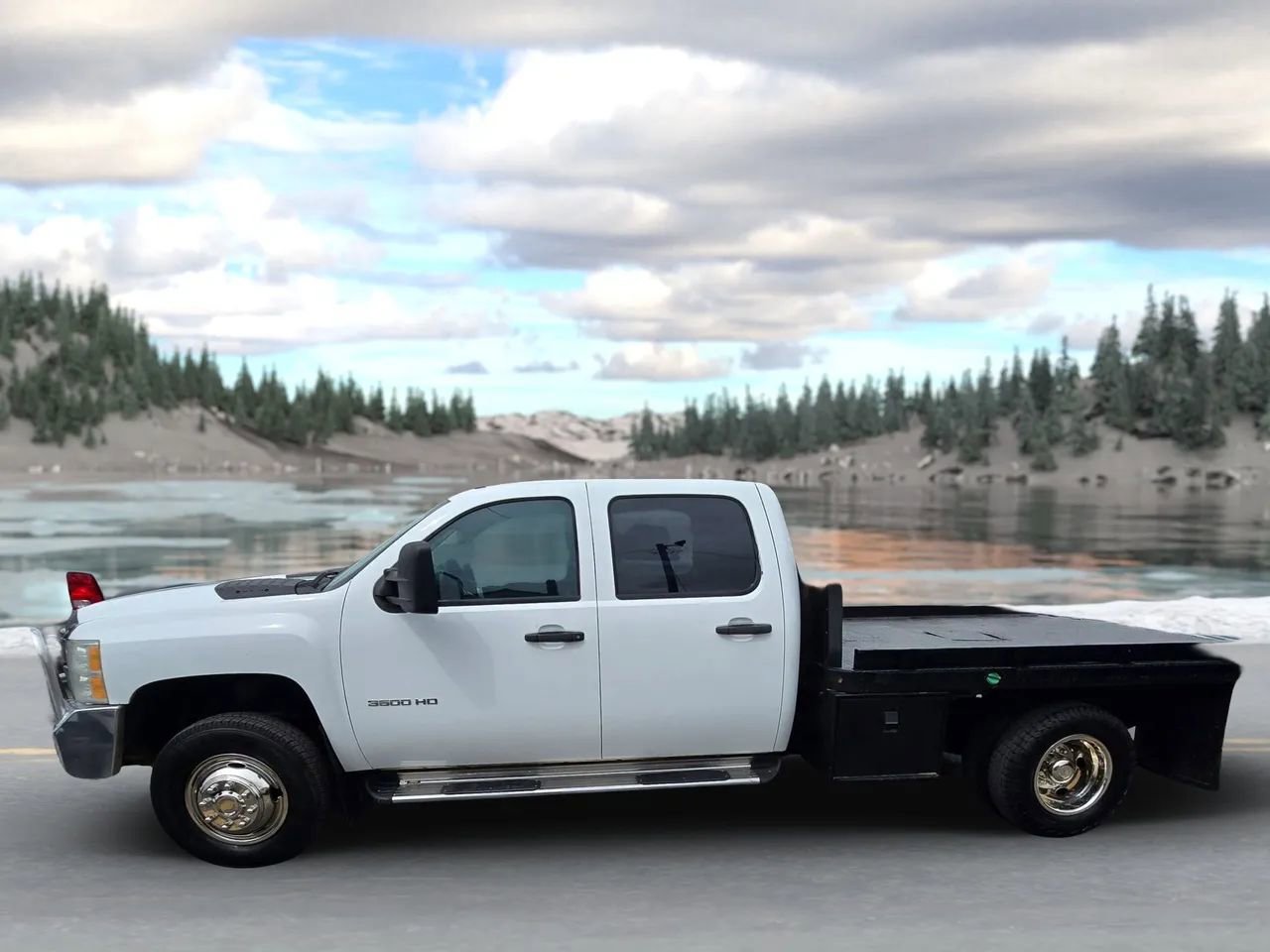Used 2014 Chevrolet Silverado 3500 W/T w/ Snow Plow Prep Package AWD/4WD image 6