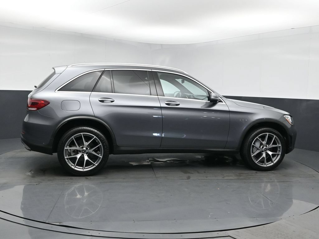 Used 2021 Mercedes-Benz GLC 300 4MATIC w/ AMG Line image 3